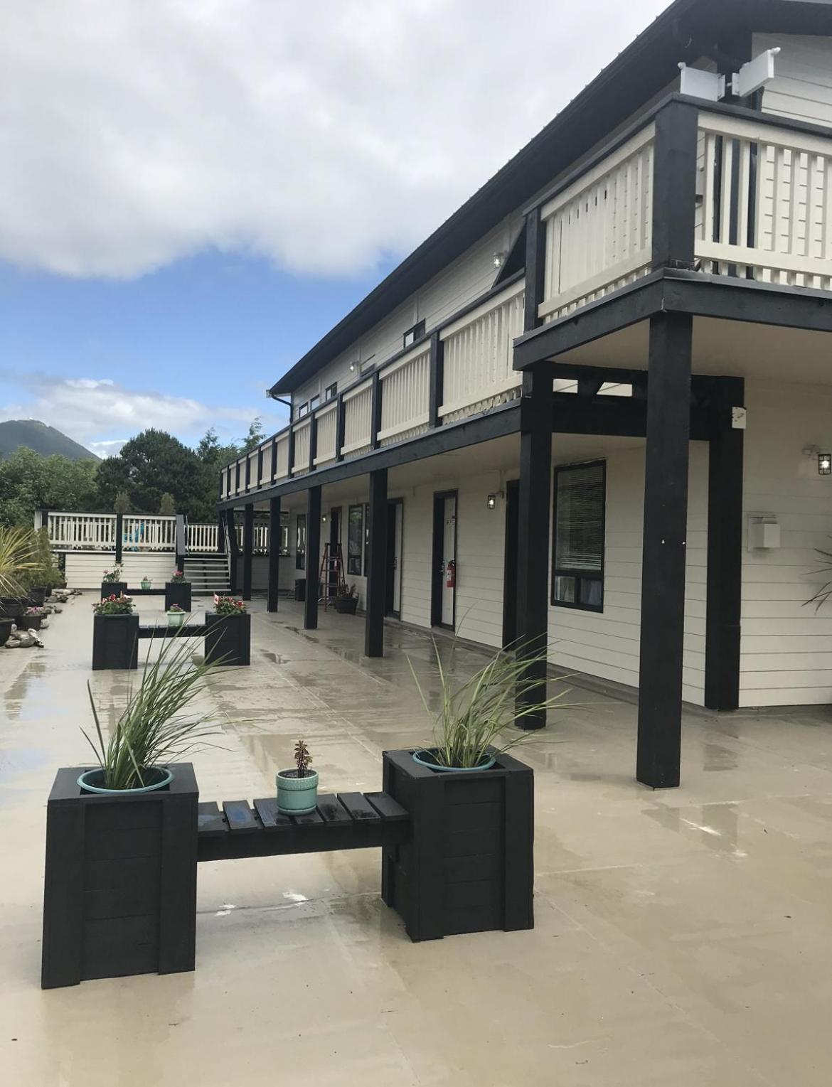 Pacific Rim Guest Lodge - Adults Only Ucluelet Exteriör bild